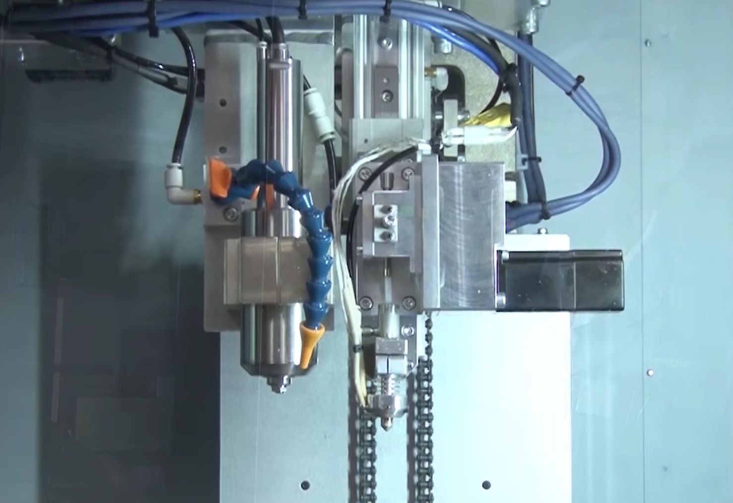 ENOMOTO-5-Axis-3D-Printer-Hybrid-01.jpg