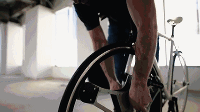 取电瓶.gif