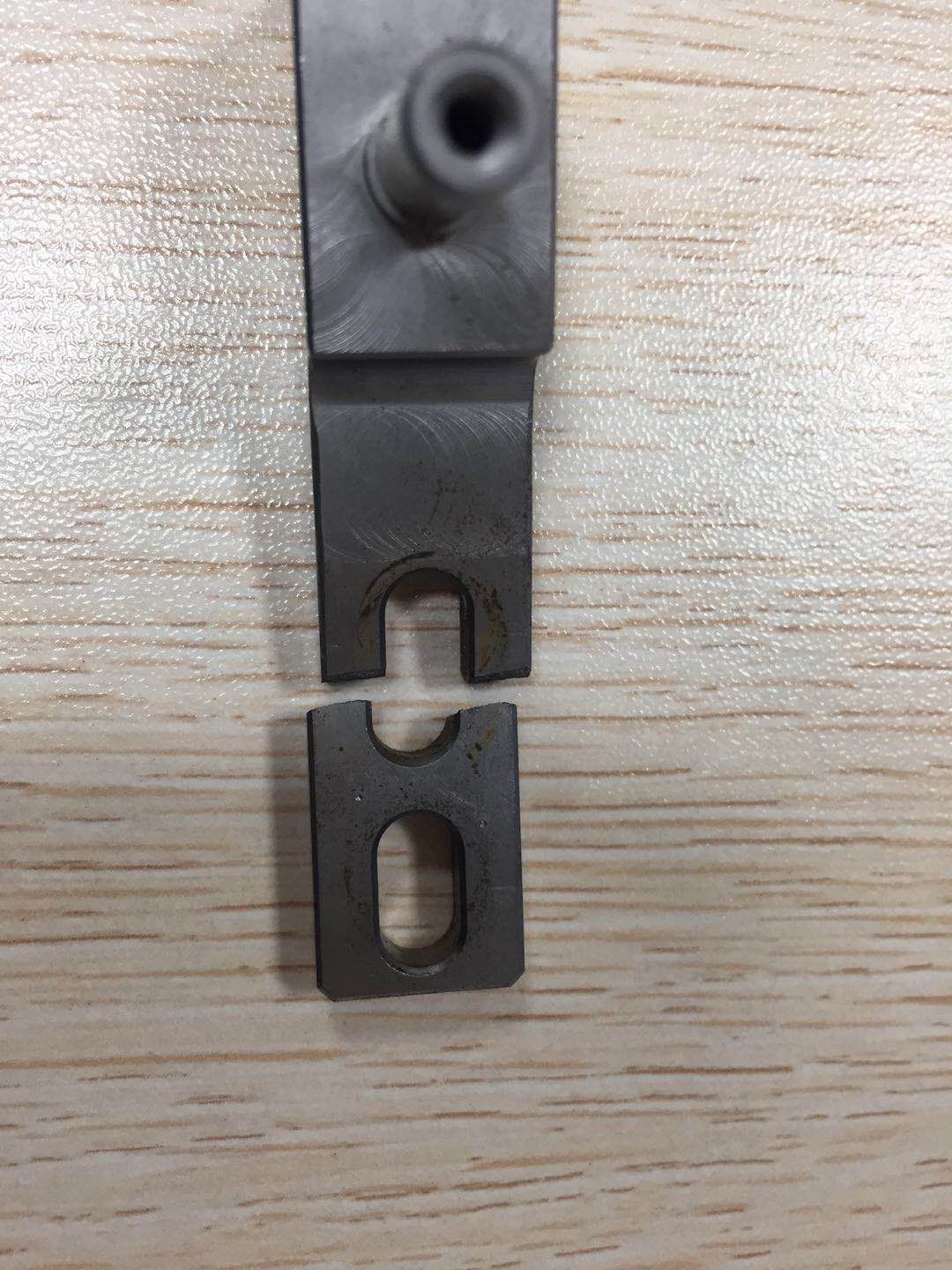 直线槽口用来上紧螺丝