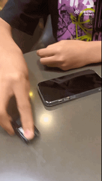 今日设计：没见过这么酷的杯子，实在是太酷啦.gif