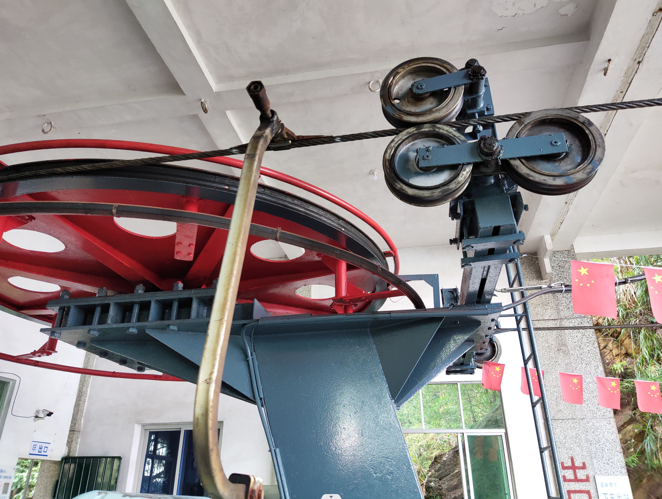 索道缆车.png