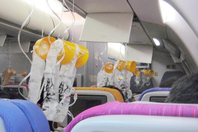 客机上的氧气罩(资料图)